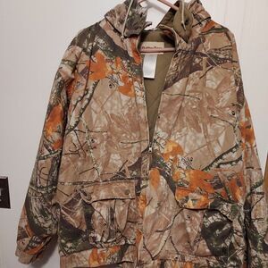 - Outfitters  Ridge  size 54-56  Excellent cond  2 X removable hood